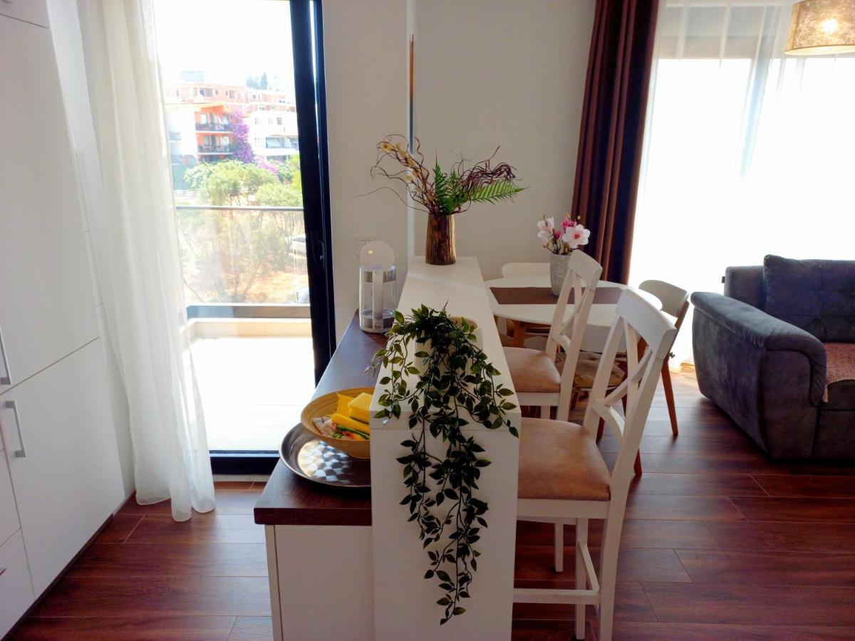 Appartamento Iraida-4 Dobra Voda Esterno foto